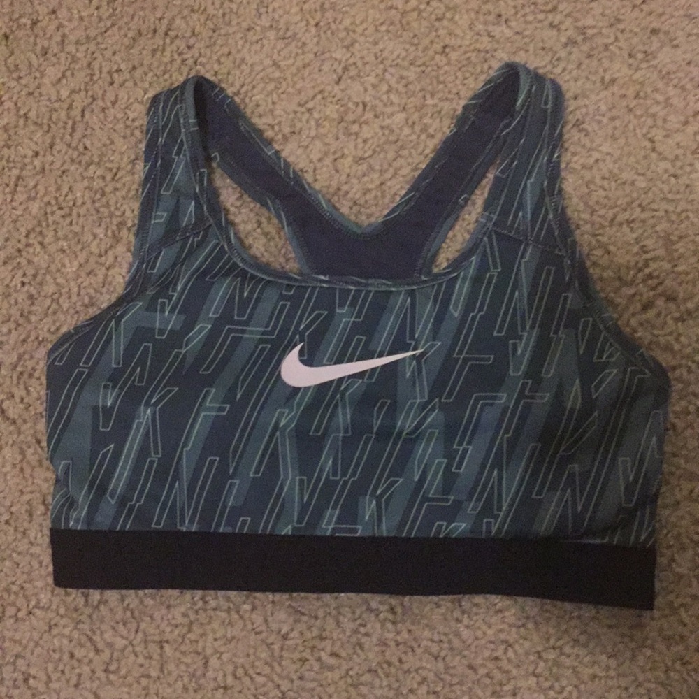 Blue Nike sports bra. Amazing condition🔥